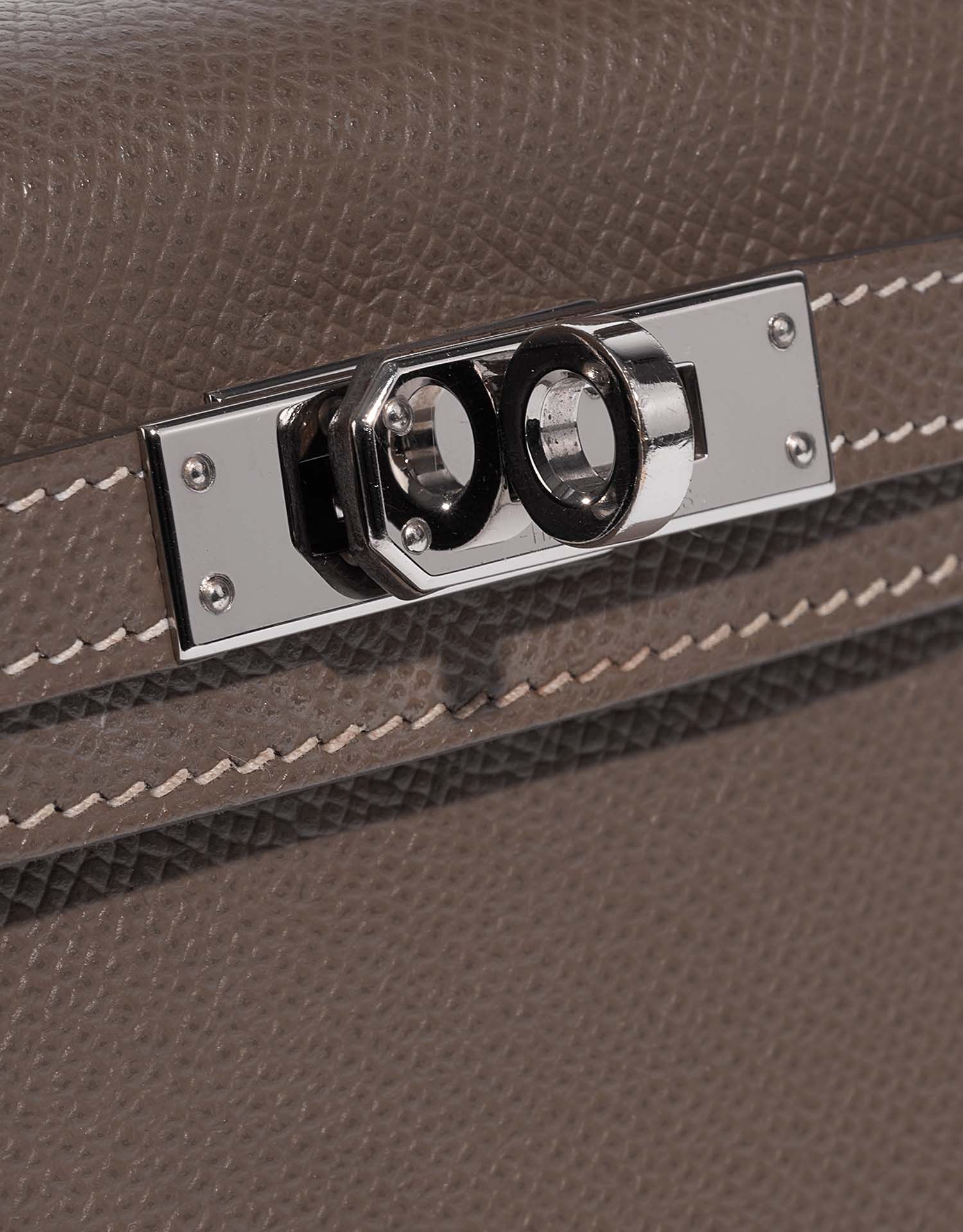 Hermès Kelly Mini Etoupe Verschluss-System | Verkaufen Sie Ihre Designer-Tasche auf Saclab.com