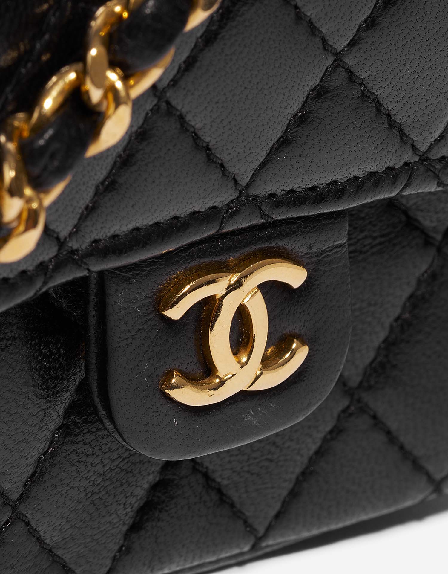 Chanel TimelessBeltBag Black Closing System  | Sell your designer bag on Saclab.com