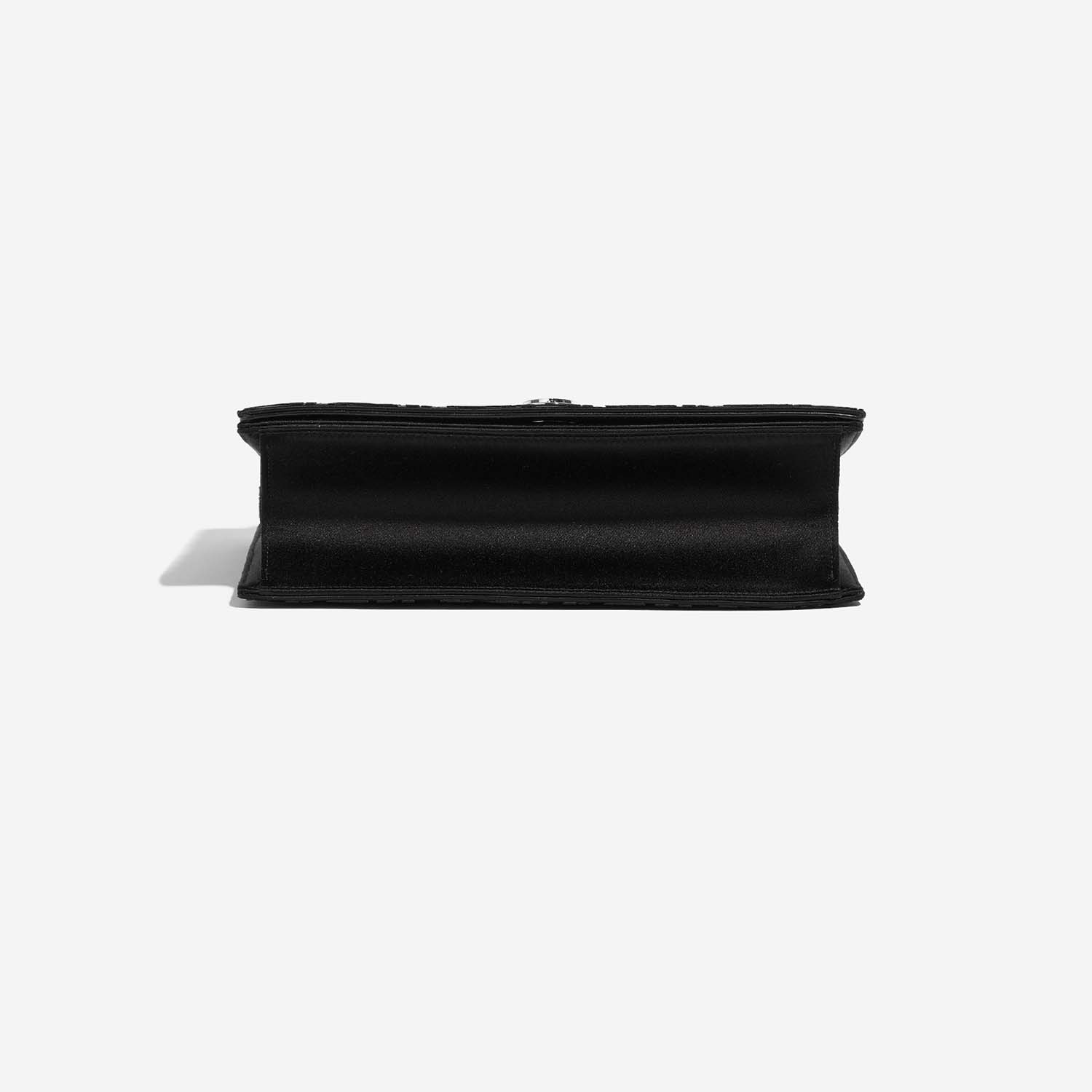 Dior Diorama Medium Black Bottom  | Sell your designer bag on Saclab.com