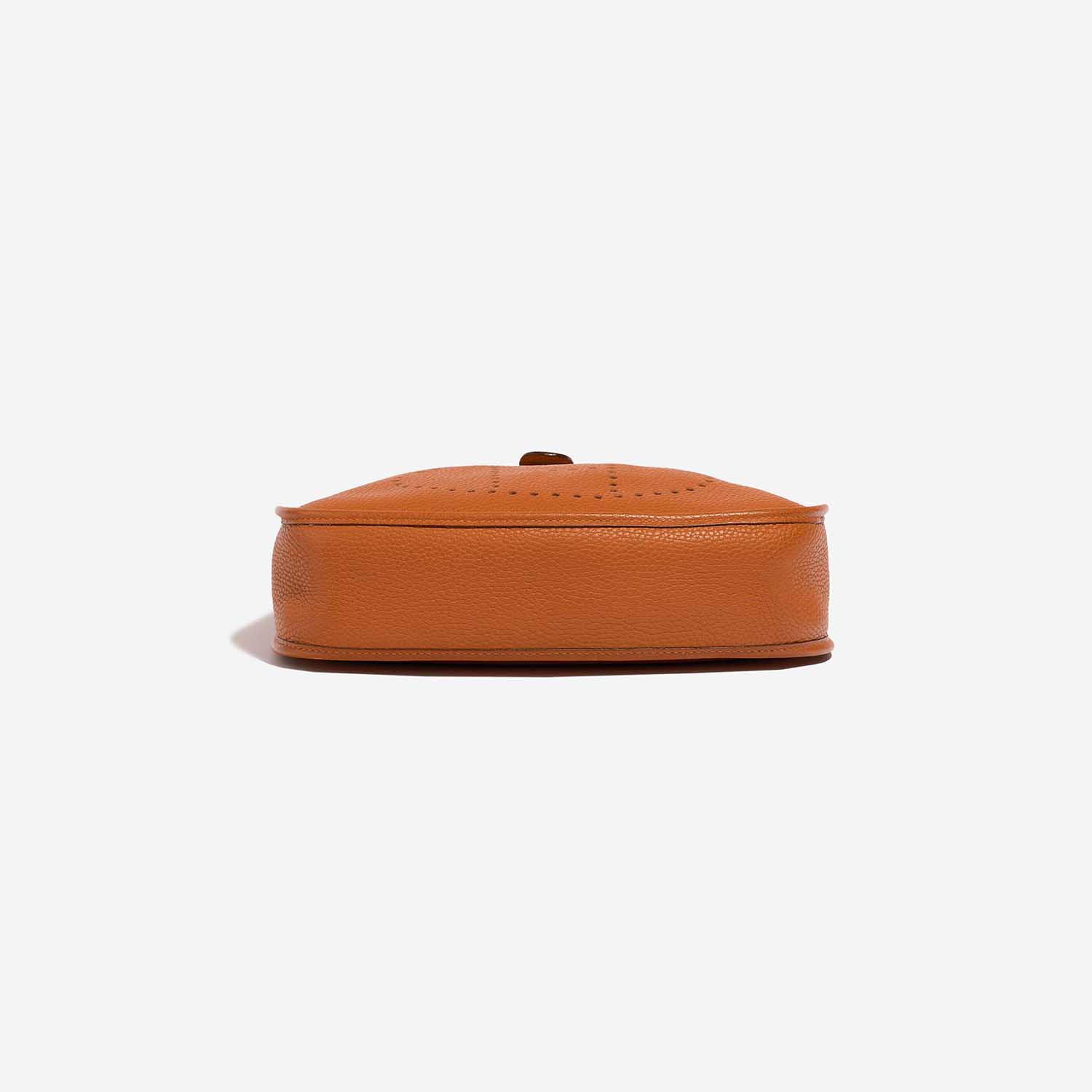 Hermès Evelyne 29 Orange Bottom  | Sell your designer bag on Saclab.com