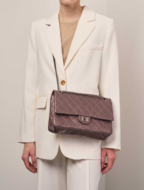Chanel 255Reissue 226 MetallicLiliac Sizes Worn | Sell your designer bag on Saclab.com