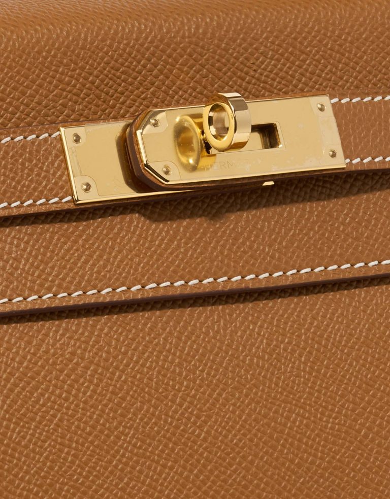 Hermès Kelly28 Gold Closing System  | Sell your designer bag on Saclab.com