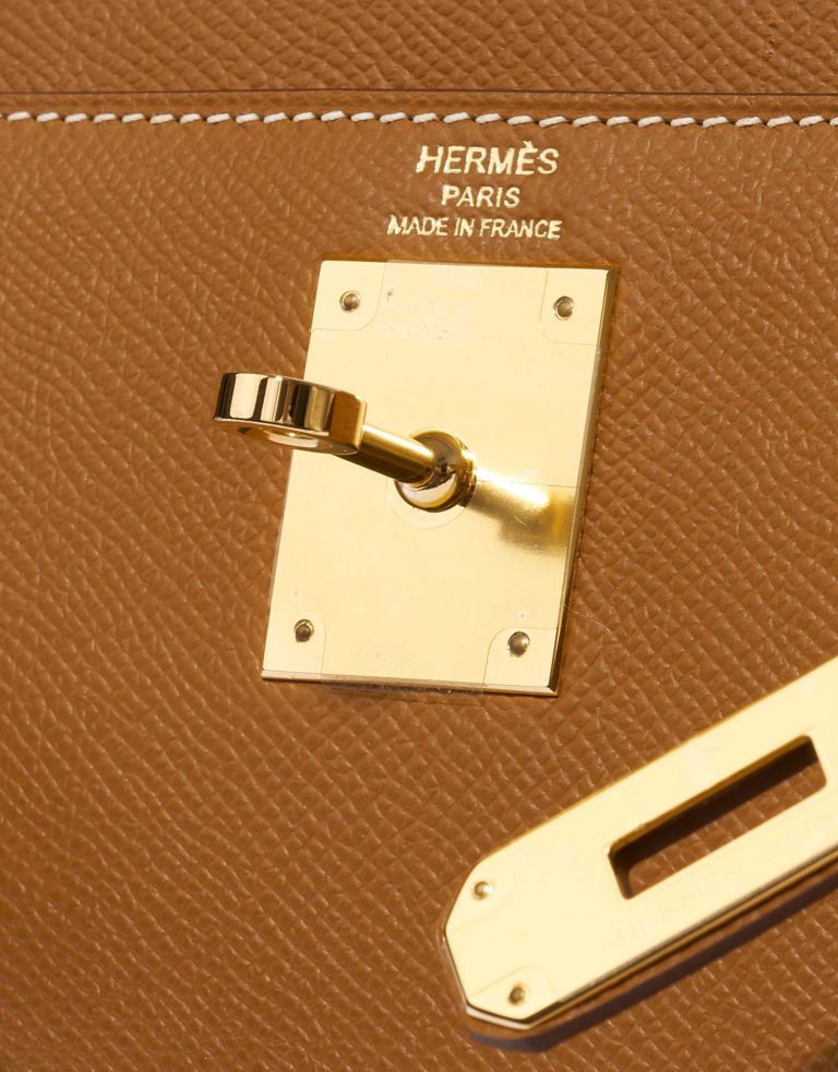 Hermès Kelly28 Gold Logo  | Sell your designer bag on Saclab.com