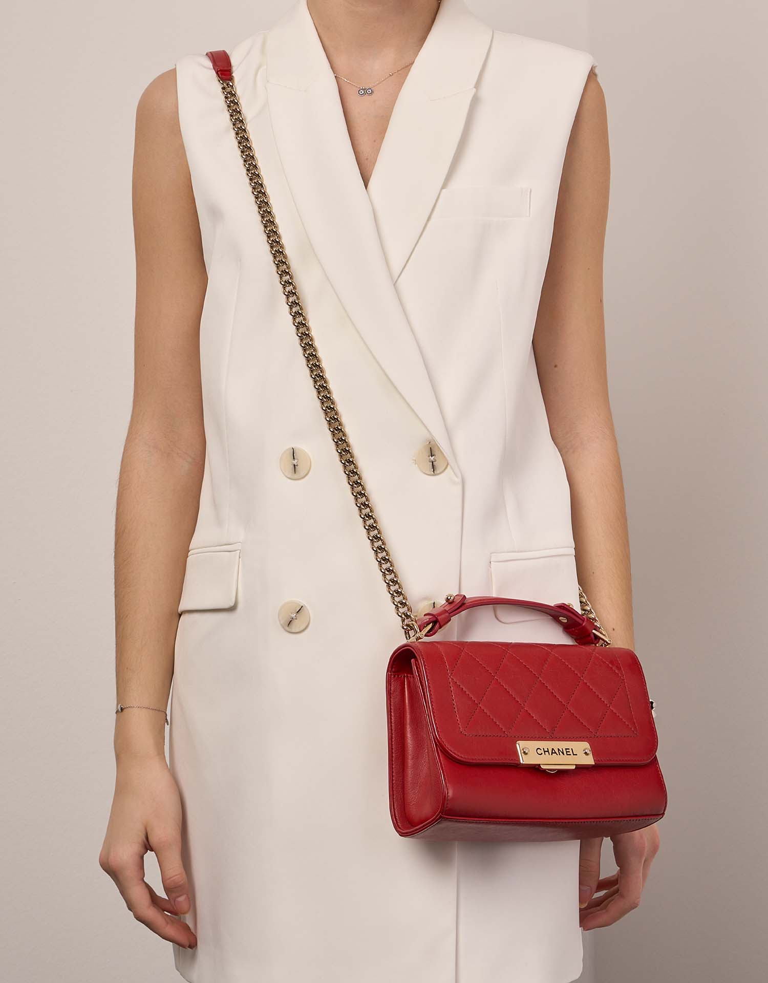 Chanel FlapBagHandle Red Sizes Worn | Verkaufen Sie Ihre Designer-Tasche auf Saclab.com