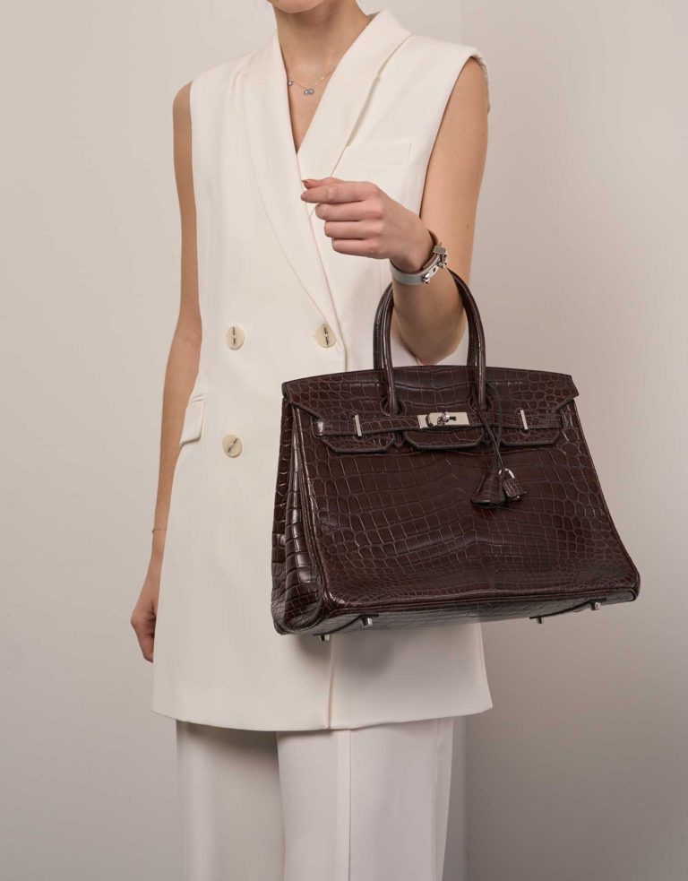 Pre-owned Hermès bag Birkin 35 Crocodile Niloticus Marron Brown Front | Sell your designer bag on Saclab.com