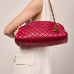 Chanel BowlingMademoiselle Medium RaspberryRed Sizes Worn | Sell your designer bag on Saclab.com