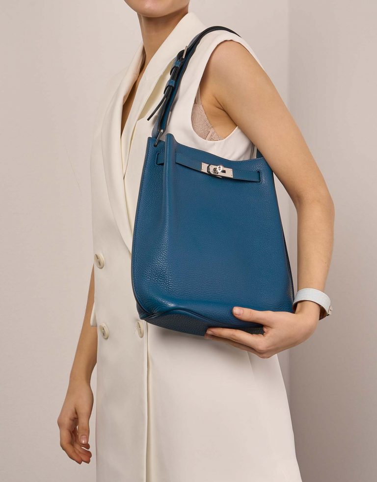 Pre-owned Hermès bag So Kelly 26 Togo Cobalt Blue Front | Sell your designer bag on Saclab.com
