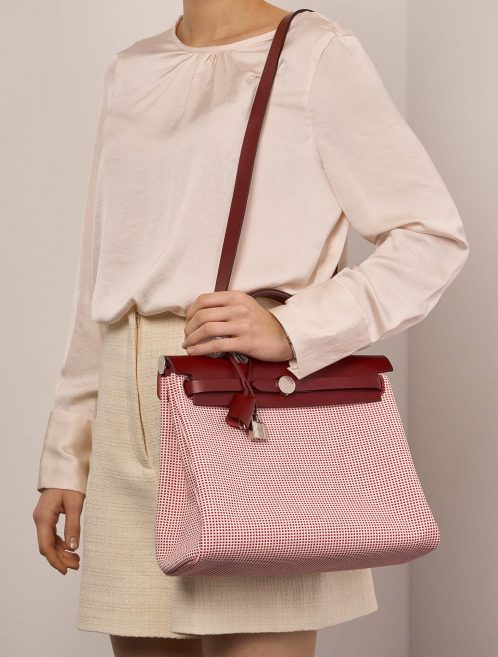 Hermès Herbag 31 EcruBlanc-Framboise-Rouge 1M | Sell your designer bag on Saclab.com