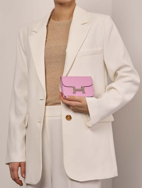 Hermès Constance SlimWallet MauveSilvestre Sizes Worn | Sell your designer bag on Saclab.com