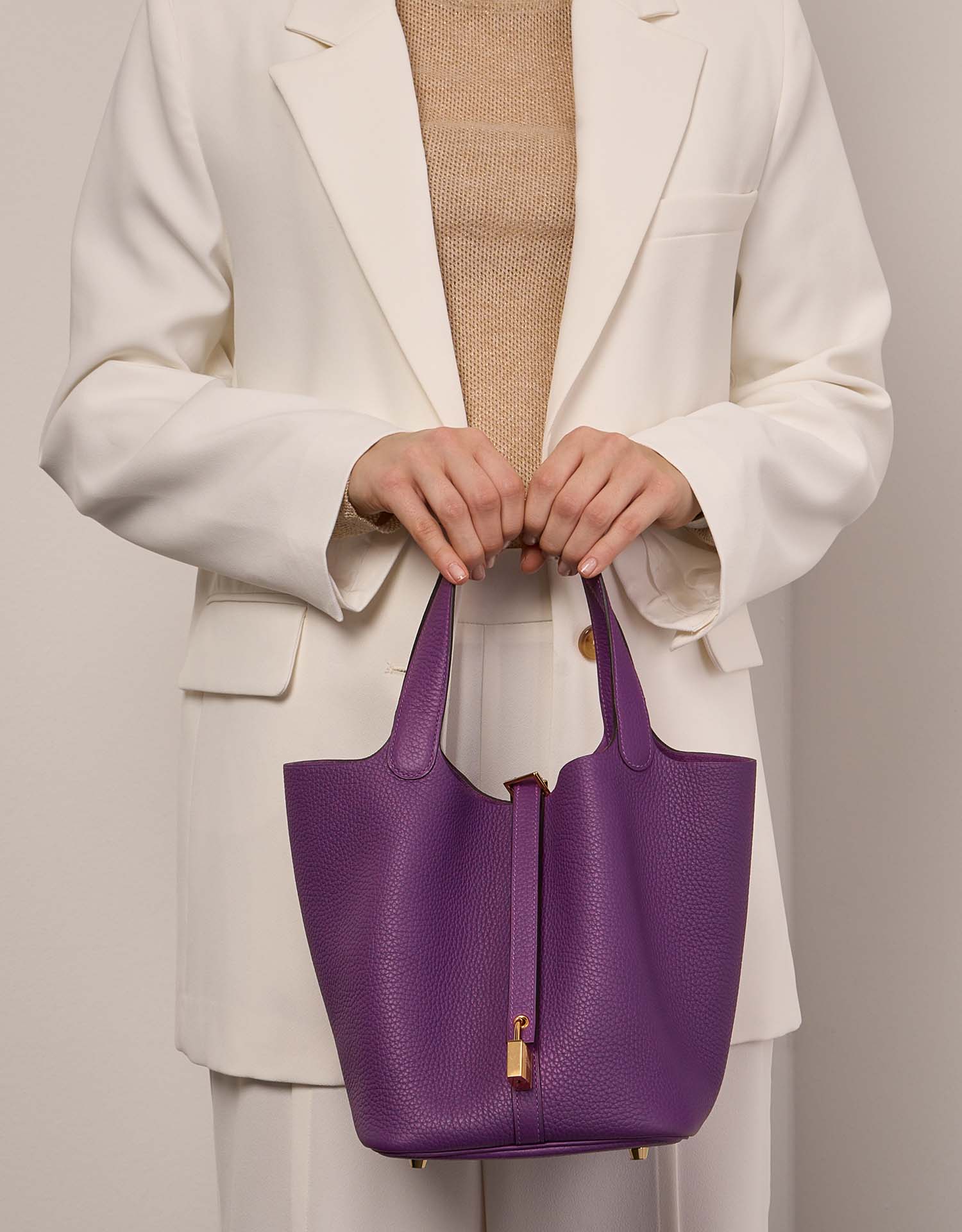 Hermès Picotin 22 Anemone Sizes Worn | Sell your designer bag on Saclab.com