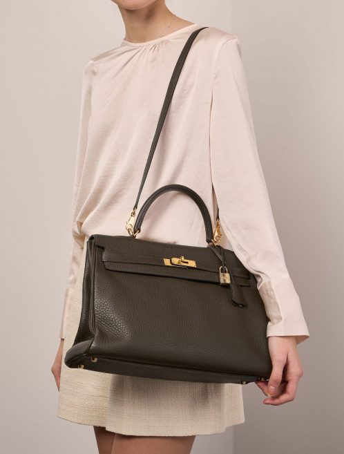 Hermès Kelly 35 Chocolate Front | Vendre votre sac de créateur sur Saclab.com