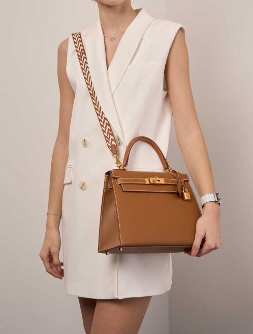 Hermès Schulterriemen Gold-Nata Größen Getragen | Verkaufen Sie Ihre Designer-Tasche auf Saclab.com