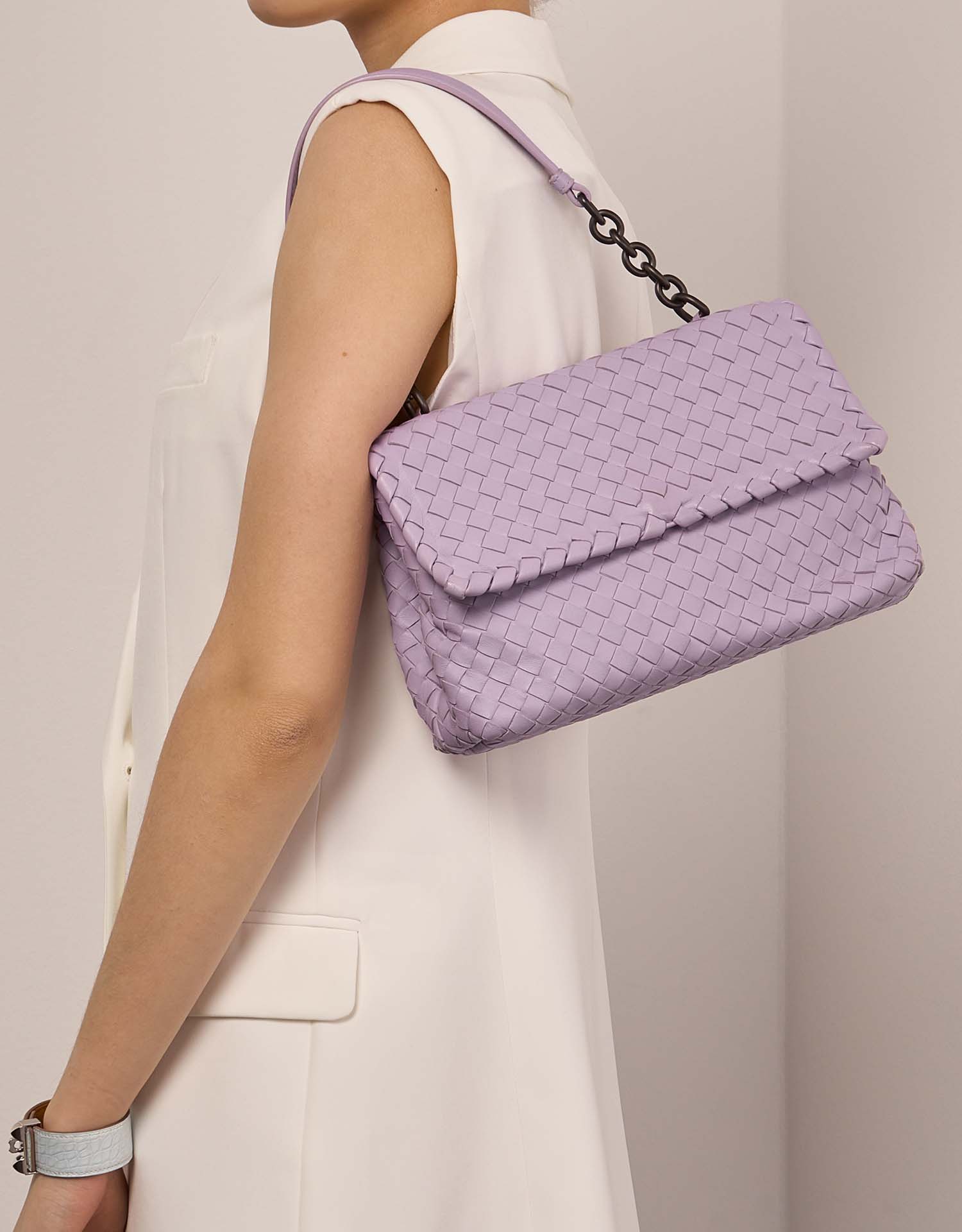 BottegaVeneta Olimpia Lilac Sizes Worn | Sell your designer bag on Saclab.com