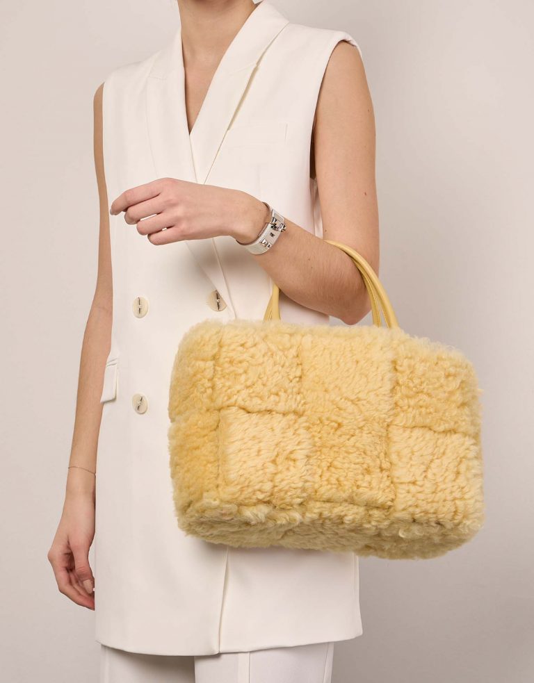 BottegaVeneta Tote Medium TeddyGold Front  | Sell your designer bag on Saclab.com