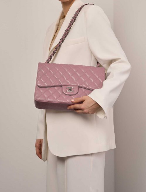 Chanel Timeless Jumbo Lavender Sizes Worn | Sell your designer bag on Saclab.com