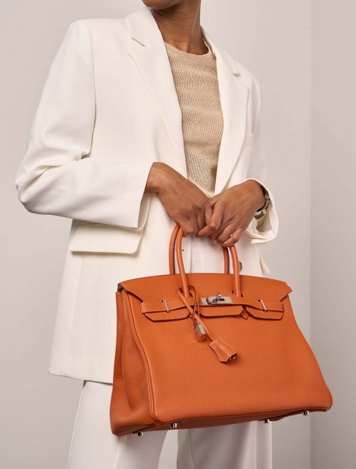 Hermès Birkin 35 Orange Sizes Worn | Sell your designer bag on Saclab.com