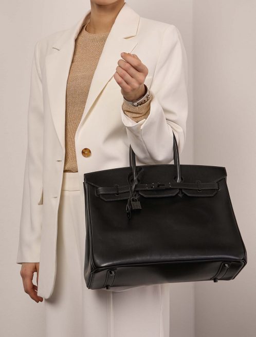 Hermès Birkin 35 SoBlack Sizes Worn | Sell your designer bag on Saclab.com