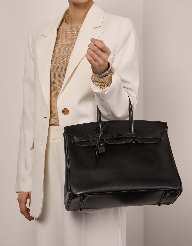 Hermès Birkin 35 SoBlack Sizes Worn | Sell your designer bag on Saclab.com