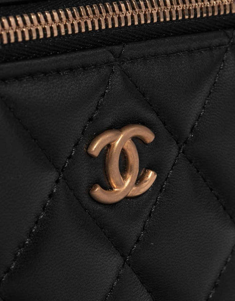 Chanel Vanity Small Black Closing System  | Sell your designer bag on Saclab.com