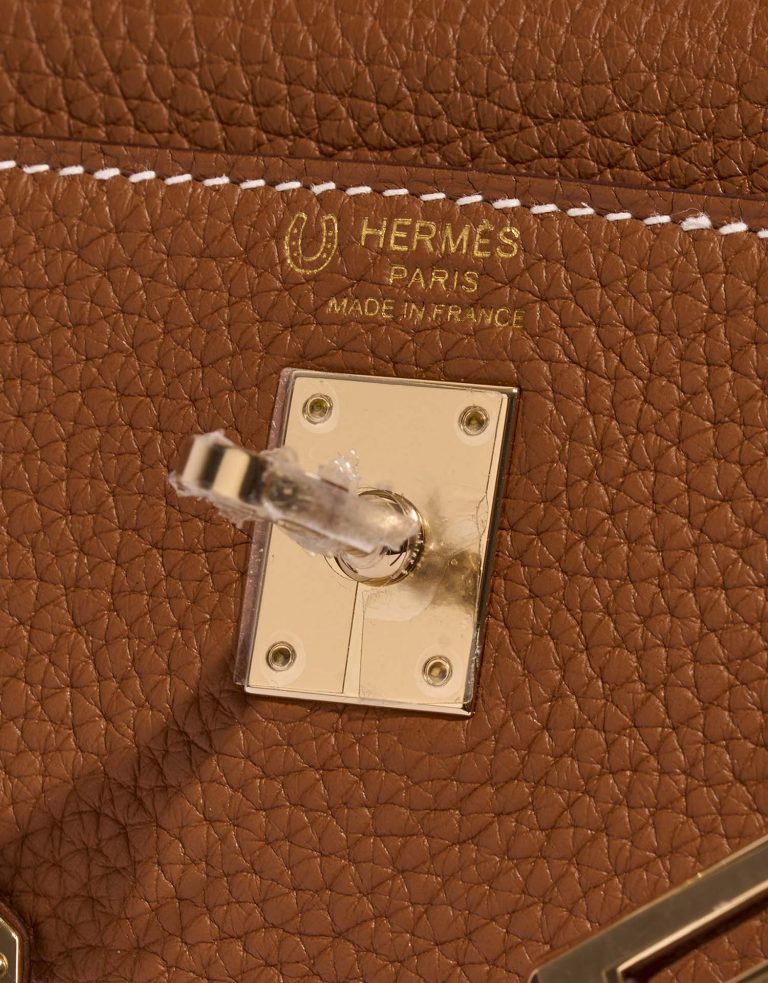 Hermès Kelly 25 Or-GrisPerle Logo | Vendez votre sac de créateur sur Saclab.com