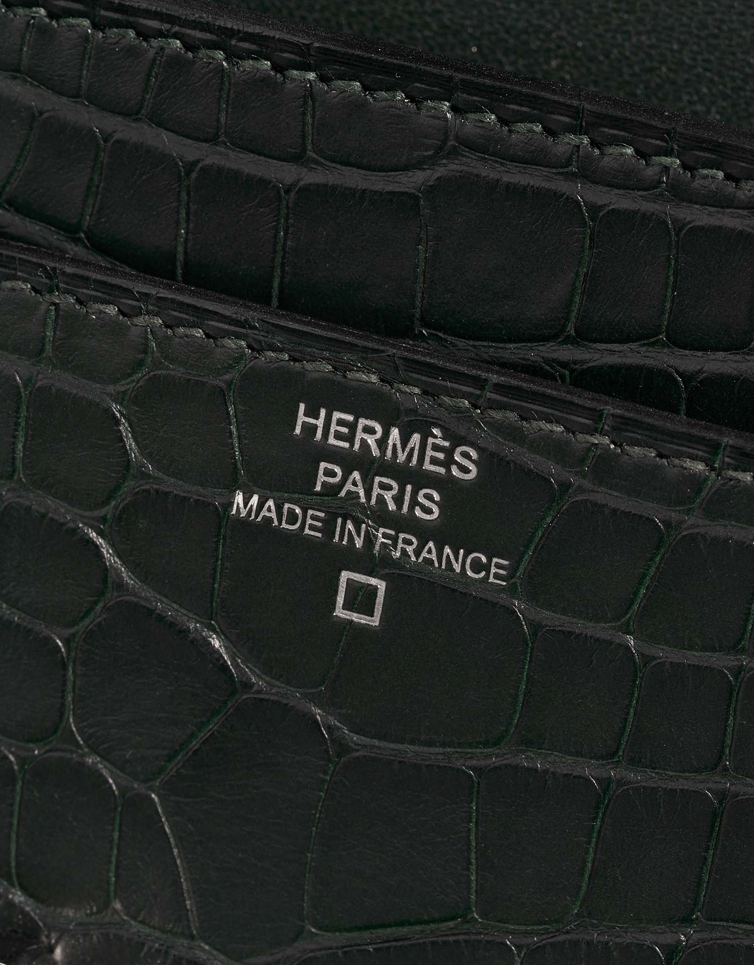 Hermès Constance LongWallet VertFonce-Ombre Logo  | Sell your designer bag on Saclab.com