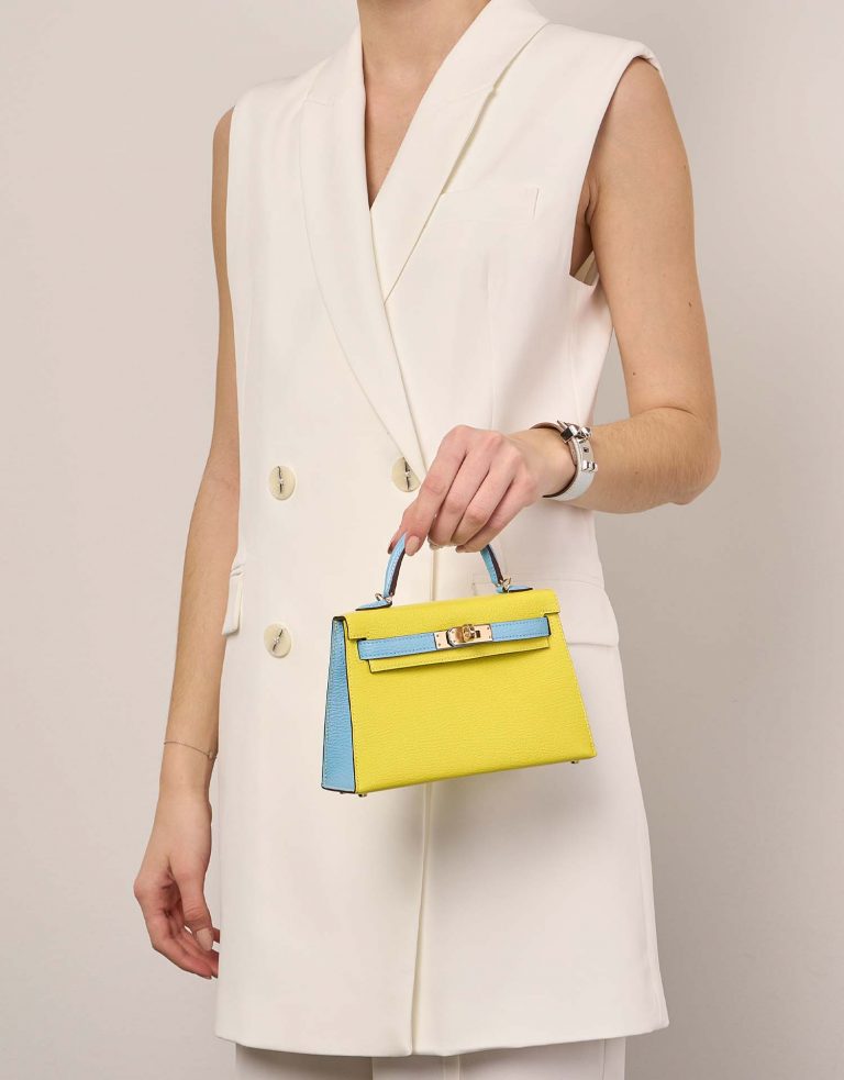 Hermès Kelly Mini Lime-BlueAztec Sizes Worn | Sell your designer bag on Saclab.com