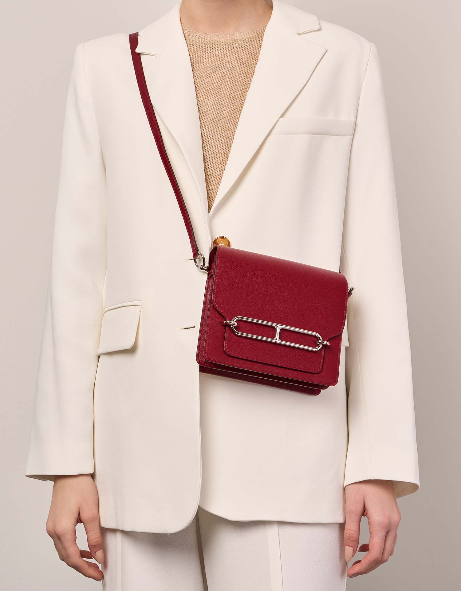 Hermès Roulis 18 RougeGrenate Sizes Worn | Sell your designer bag on Saclab.com
