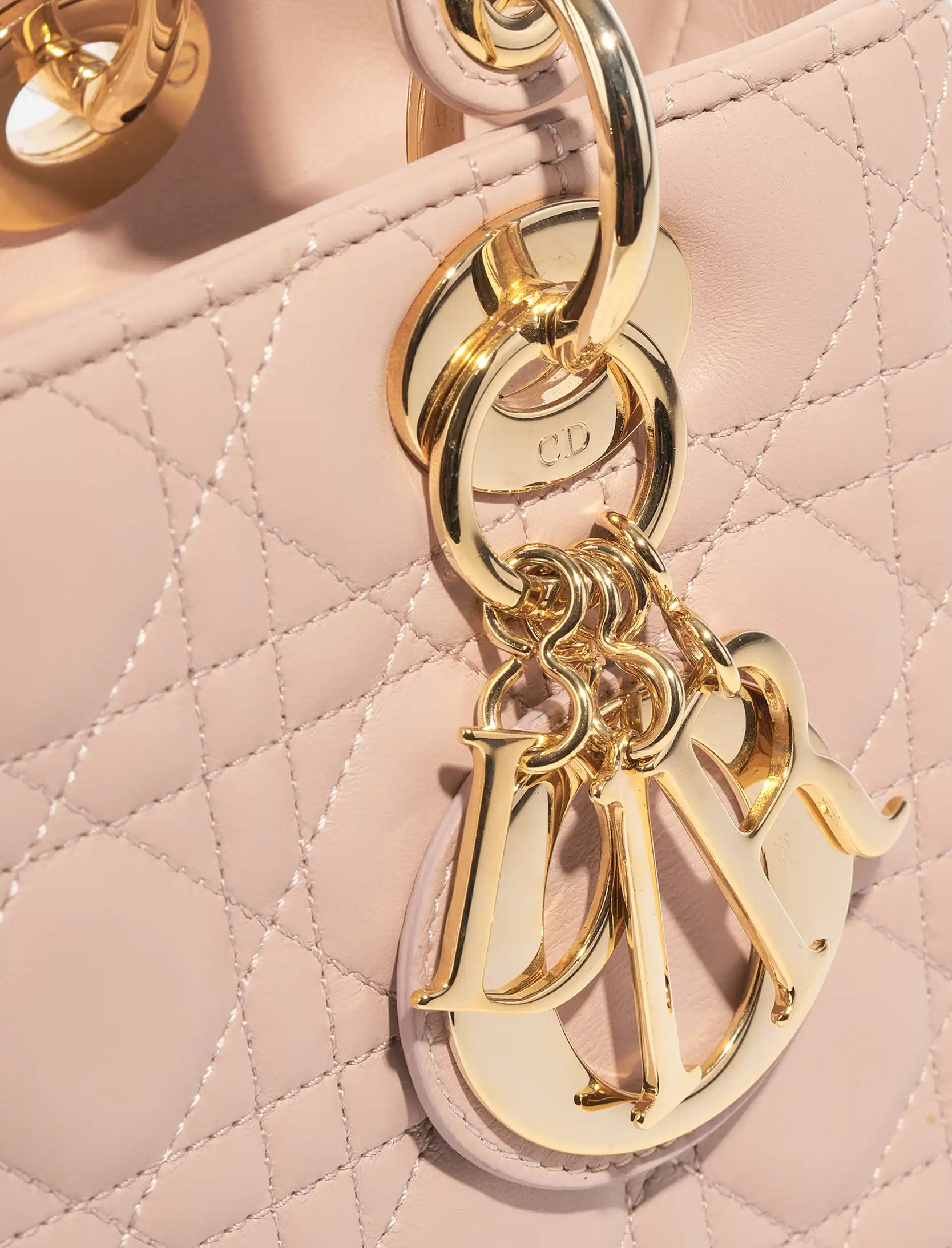 Lady Dior: All About The Modern Classic | SACLÀB