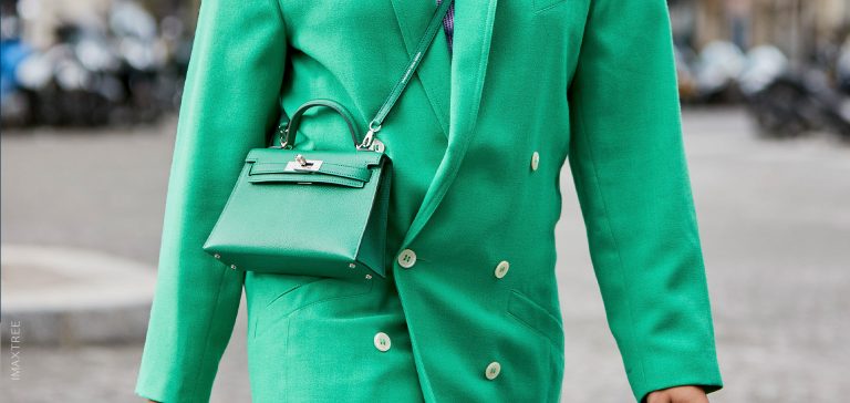 A GREEN OSTRICH 'KELLY' BAG