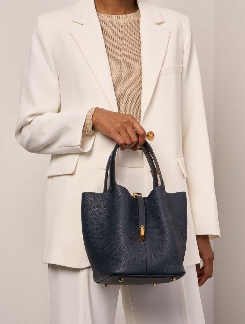 Hermès Picotin 22 BleuNuit-Marine Tailles Porté | Vendez votre sac de créateur sur Saclab.com