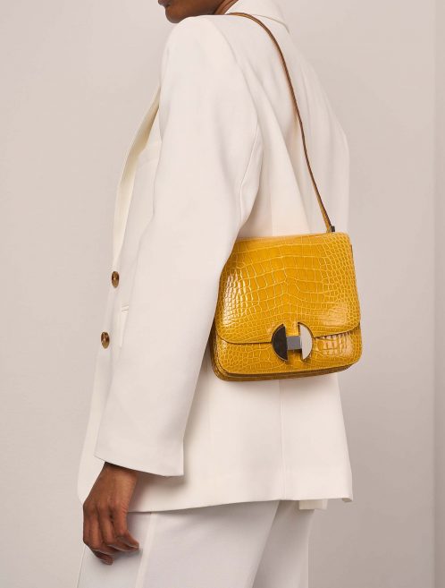 Hermès  20 JauneAmbre Sizes Worn | Sell your designer bag on Saclab.com