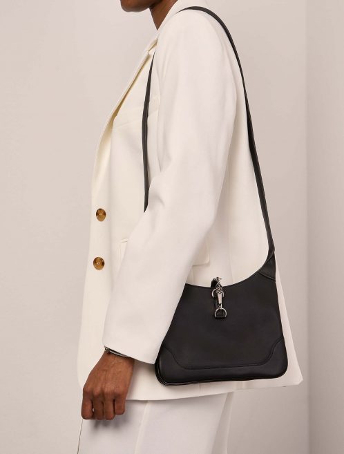 Hermès Trim 24 Schwarz Größen Getragen | Verkaufen Sie Ihre Designer-Tasche auf Saclab.com