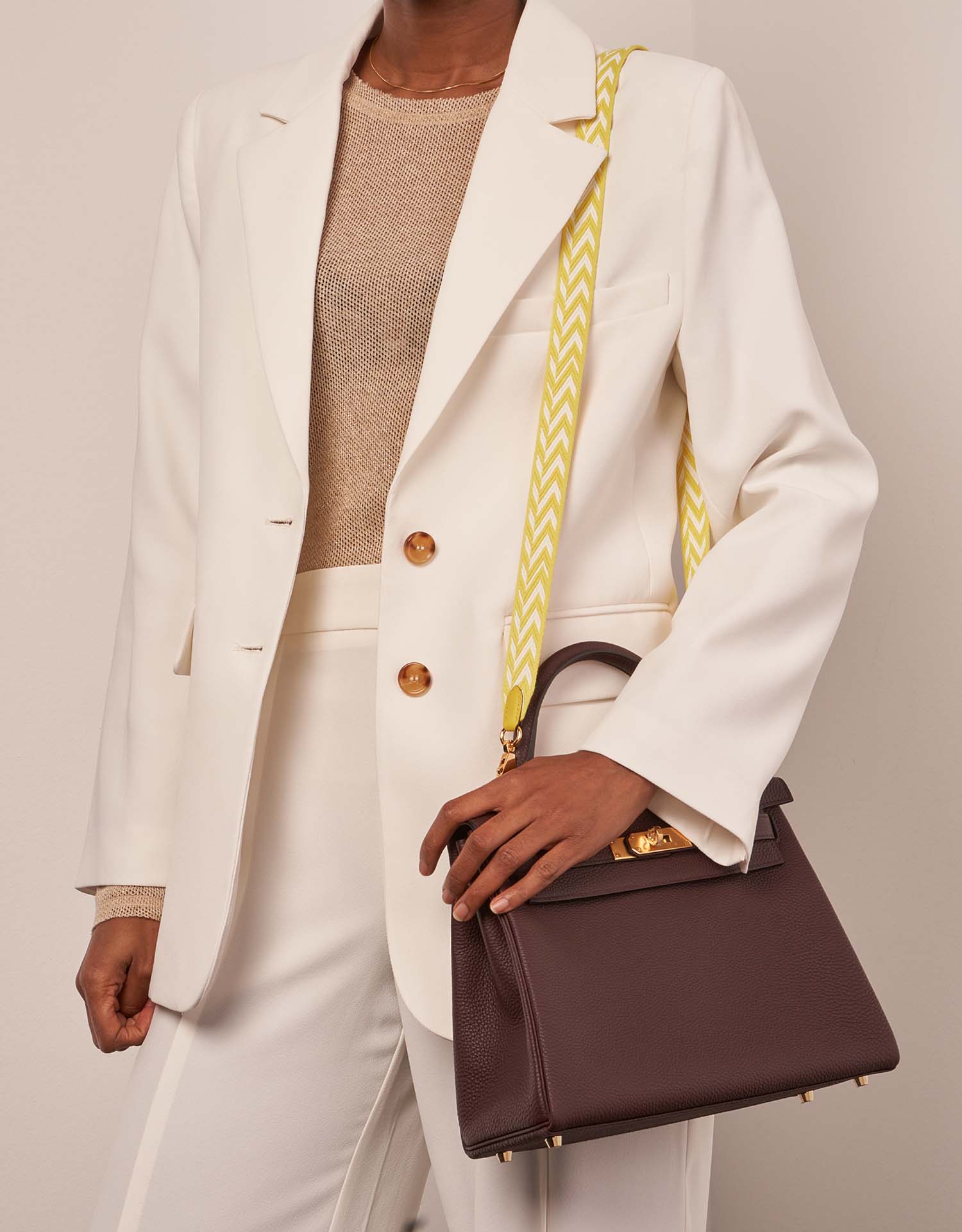 Hermès bandoulière 114 JauneDeNaples-Blanc Tailles Porté | Vendez votre sac de créateur sur Saclab.com
