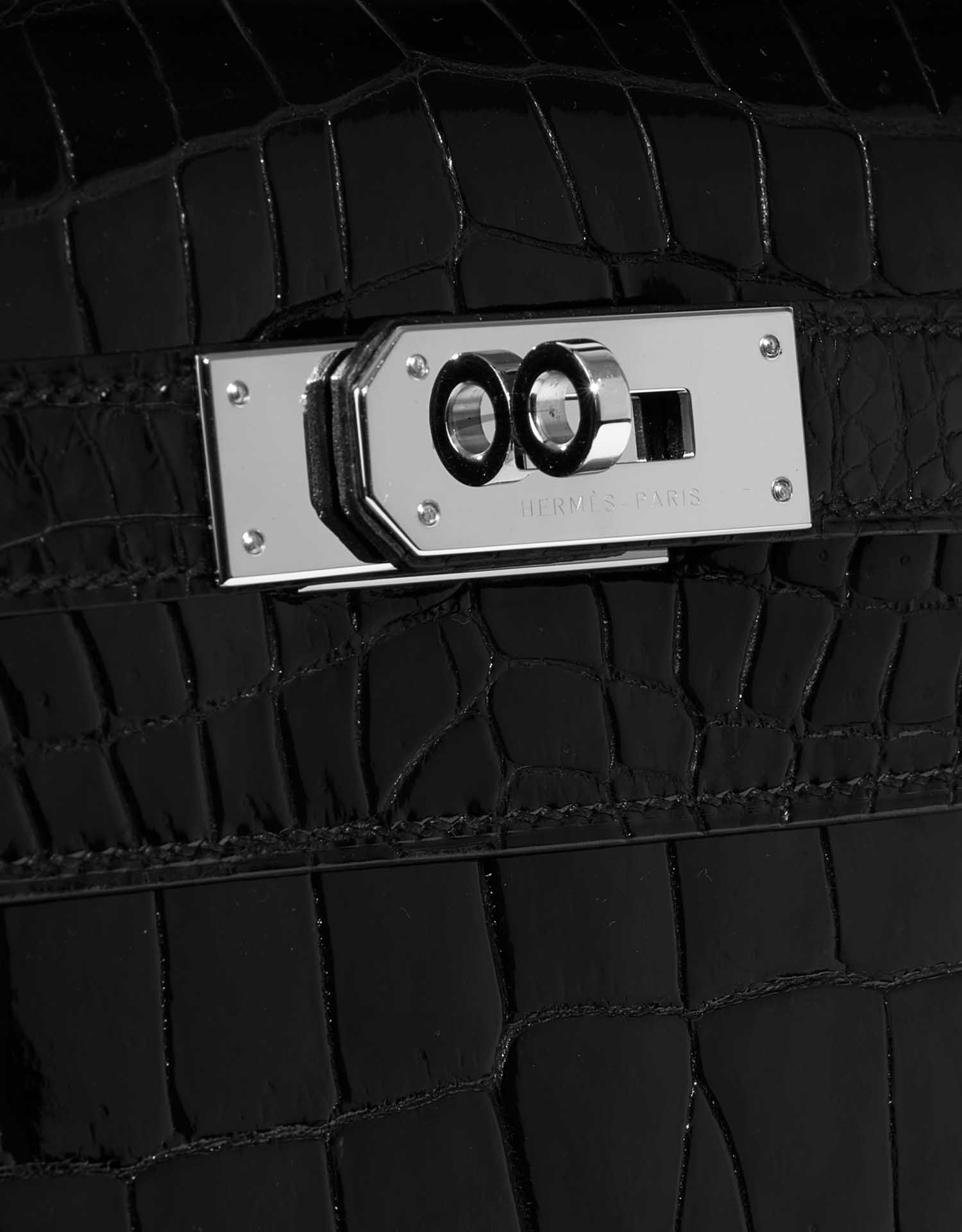 Hermès Kelly 40 Black Closing System  | Sell your designer bag on Saclab.com