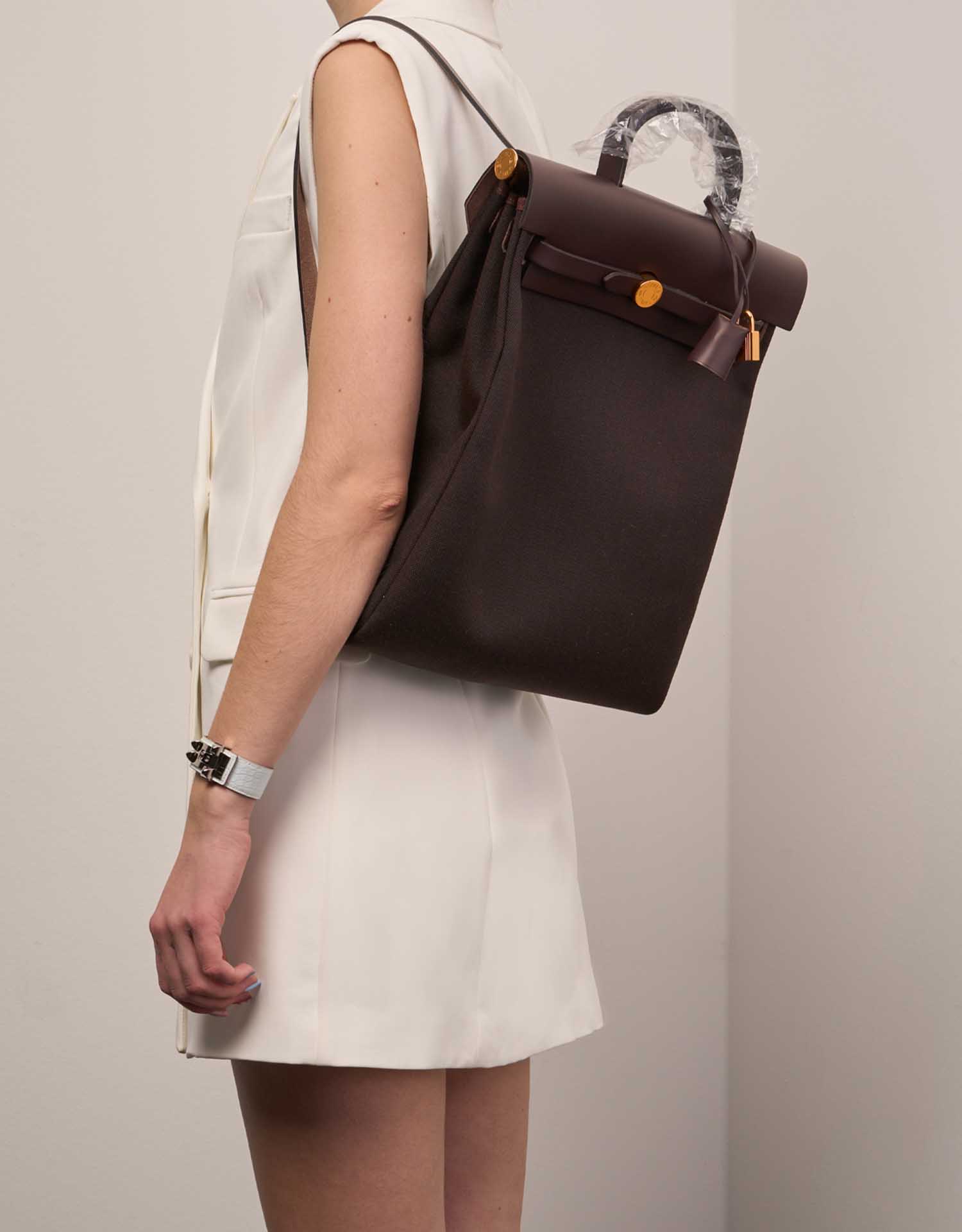Hermès Herbag Backpack Ebène Sizes Worn | Sell your designer bag on Saclab.com