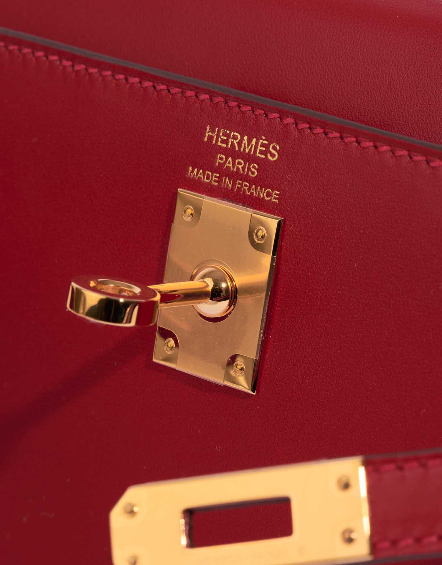 Hermès Kelly 25 RougeVif Logo  | Sell your designer bag on Saclab.com