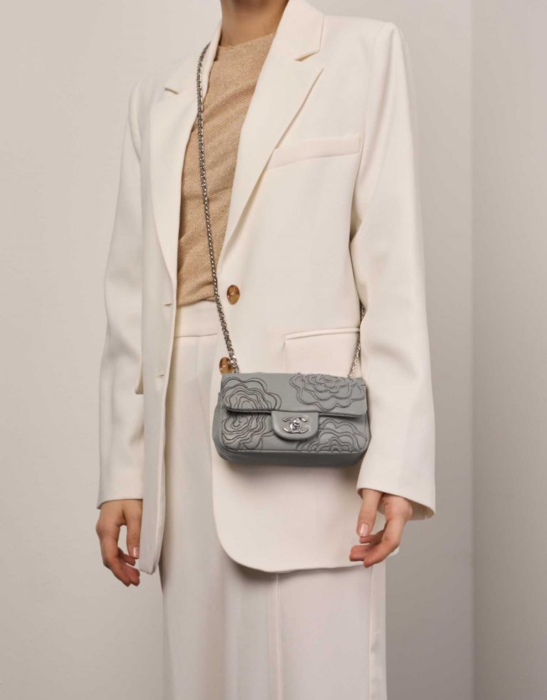 Chanel Timeless ExtraMini Grey Sizes Worn | Sell your designer bag on Saclab.com