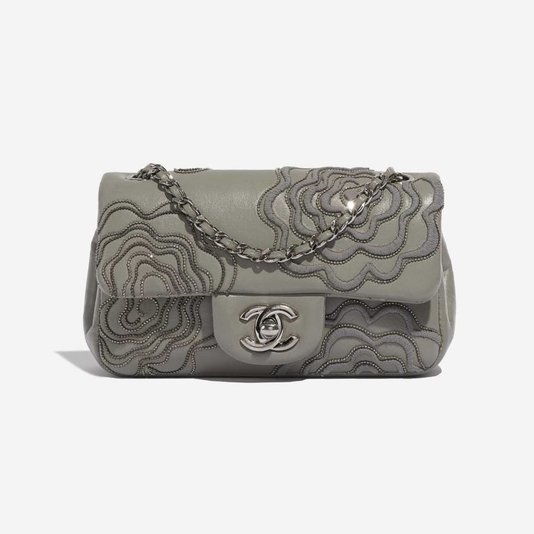 Chanel Timeless ExtraMini Grey Front | Verkaufen Sie Ihre Designer-Tasche auf Saclab.com