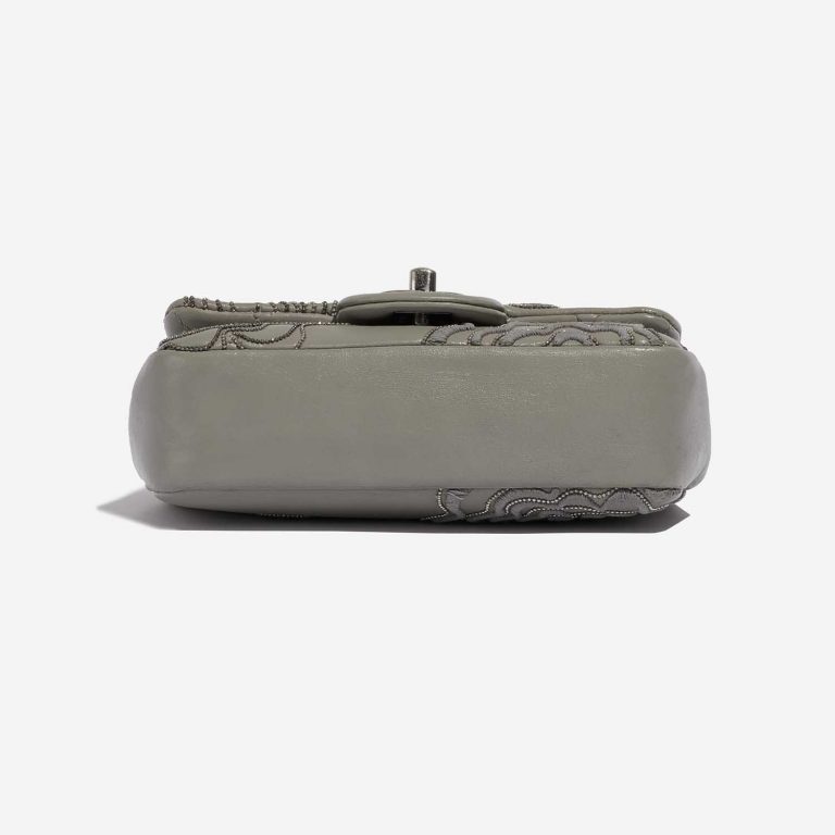 Chanel Timeless ExtraMini Grey Bottom | Verkaufen Sie Ihre Designer-Tasche auf Saclab.com