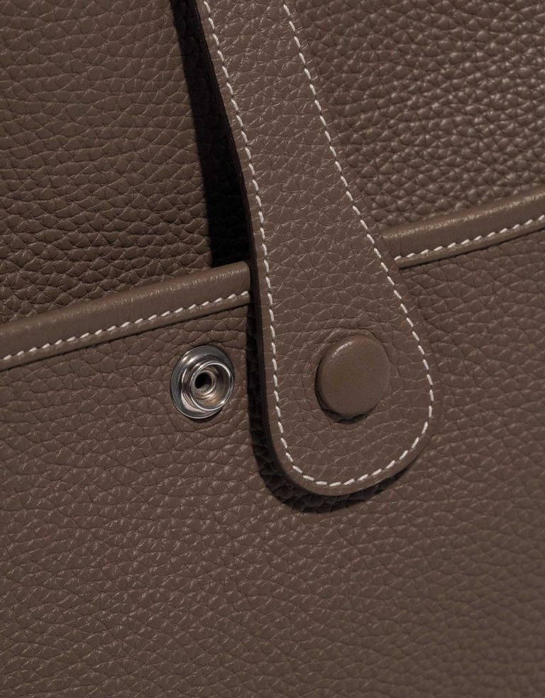 Hermès Evelyne 33 Etoupe Closing System  | Sell your designer bag on Saclab.com