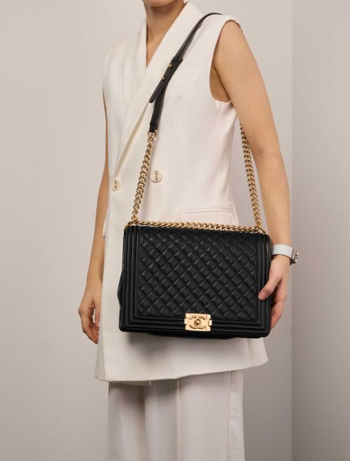 Chanel Boy Large Black Sizes Worn | Sell your designer bag on Saclab.com