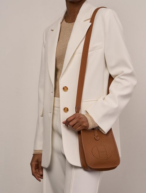 Hermès Evelyne 16 Gold Sizes Worn | Sell your designer bag on Saclab.com