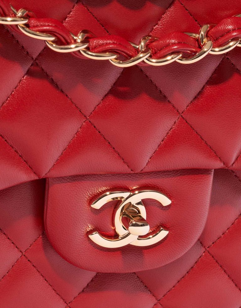 Chanel Timeless Jumbo Red Closing System  | Sell your designer bag on Saclab.com