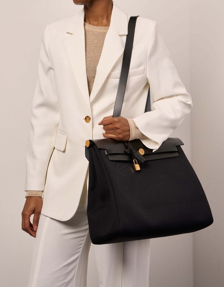 Hermès Herbag 39 Black 0F | Sell your designer bag on Saclab.com