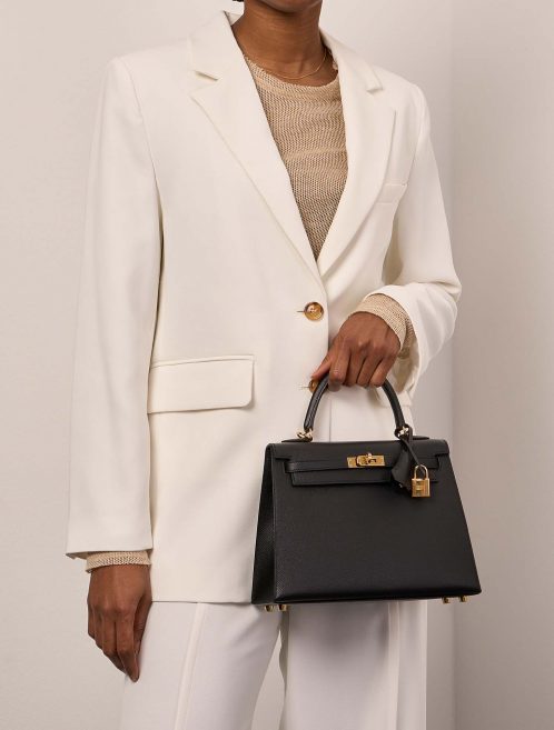 Hermès Kelly 25 Noir Tailles Porté | Vendez votre sac de créateur sur Saclab.com
