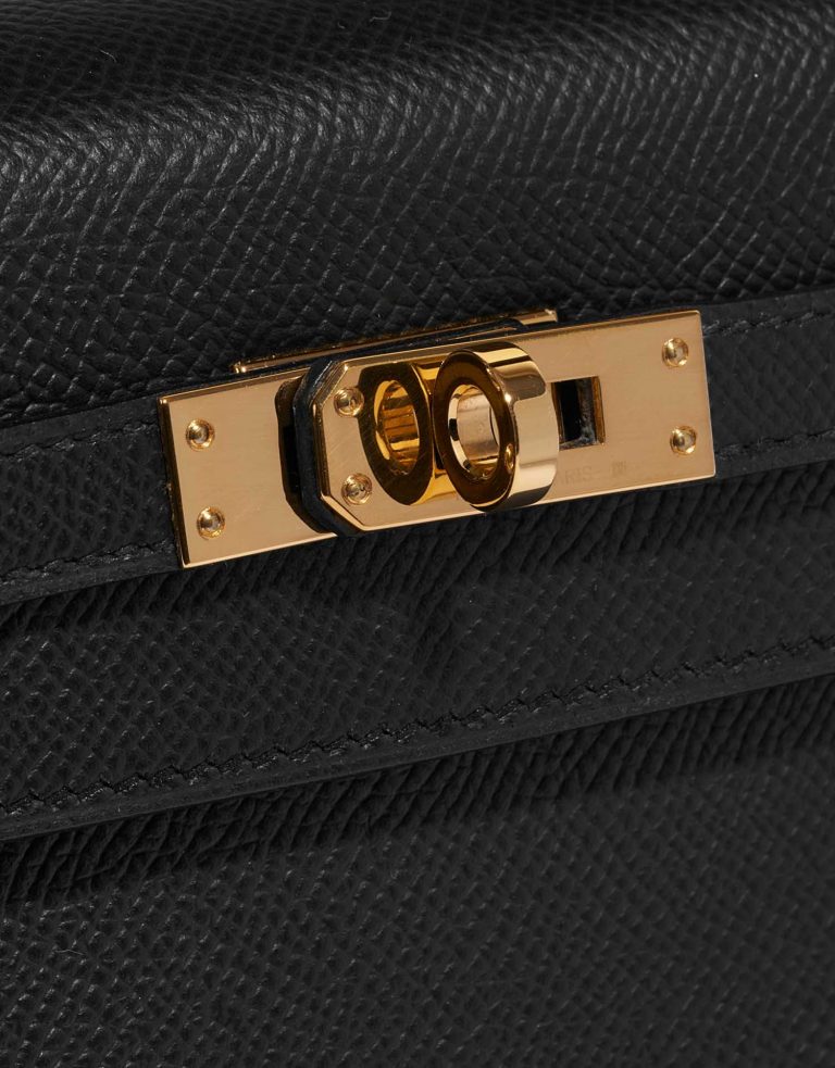 Hermès Kelly 25 Black Closing System  | Sell your designer bag on Saclab.com