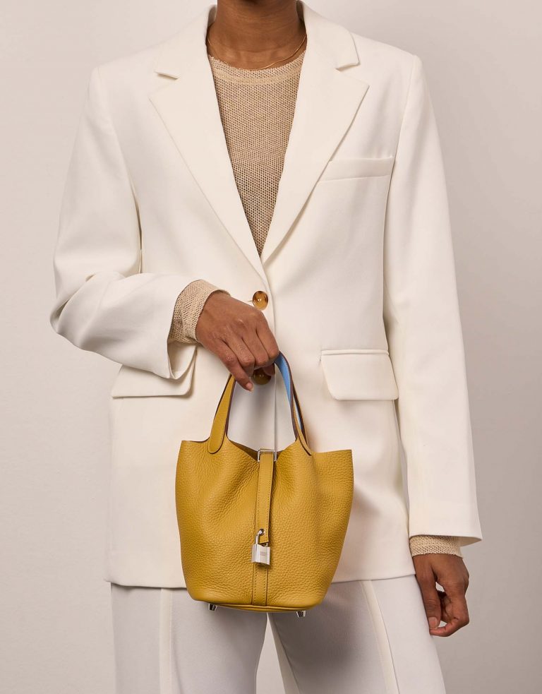 Hermès Picotin 18 JauneAmbre-Celeste 0F | Sell your designer bag on Saclab.com