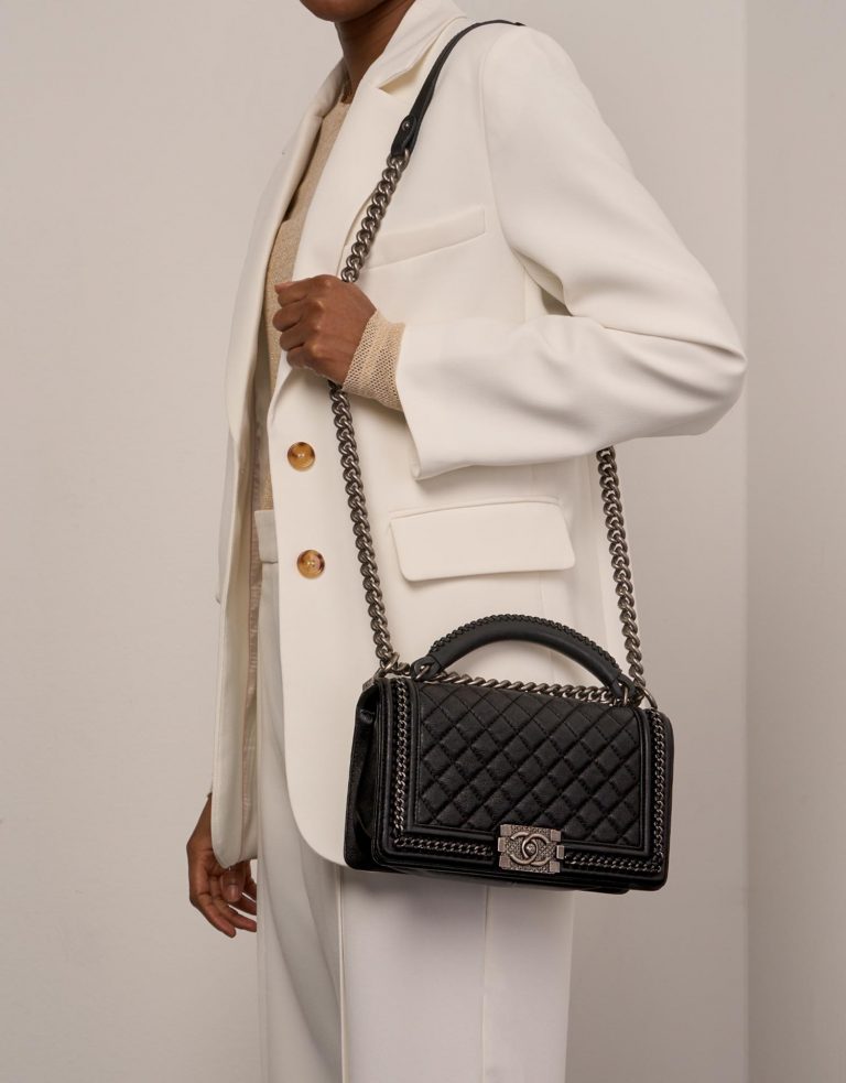 Chanel Boy OldMedium Black 0F | Sell your designer bag on Saclab.com