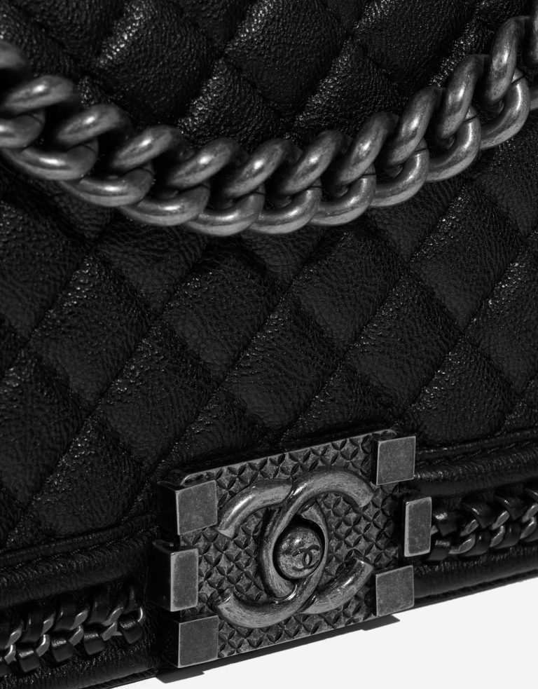 Chanel Boy OldMedium Black Closing System  | Sell your designer bag on Saclab.com