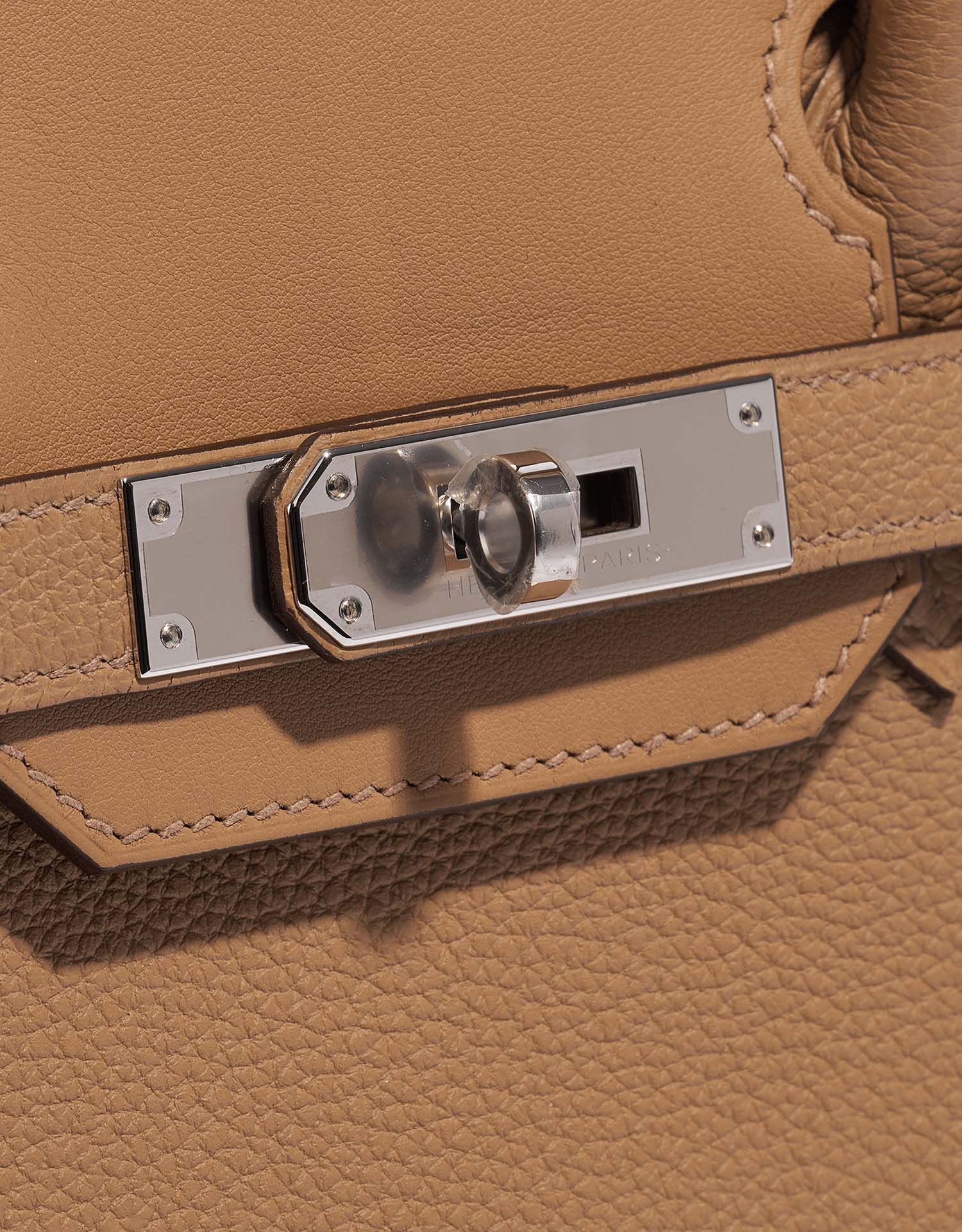 Hermès Birkin3in1 30 Bisquit-Ecru Closing System  | Sell your designer bag on Saclab.com